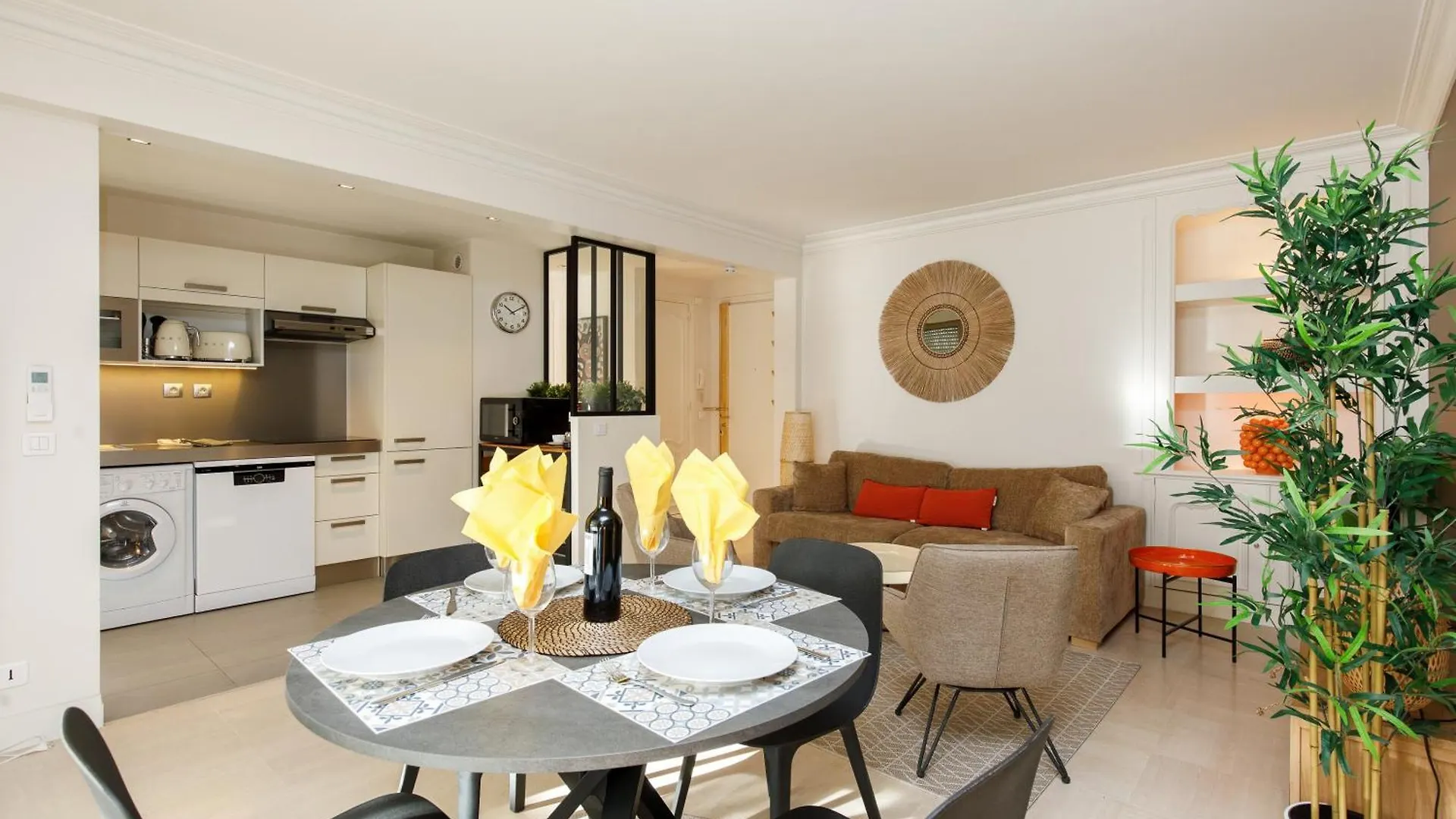 Le Palais Royal Elegant Confortable -Balcon 100 Metres Croisette Cannes Apartment
