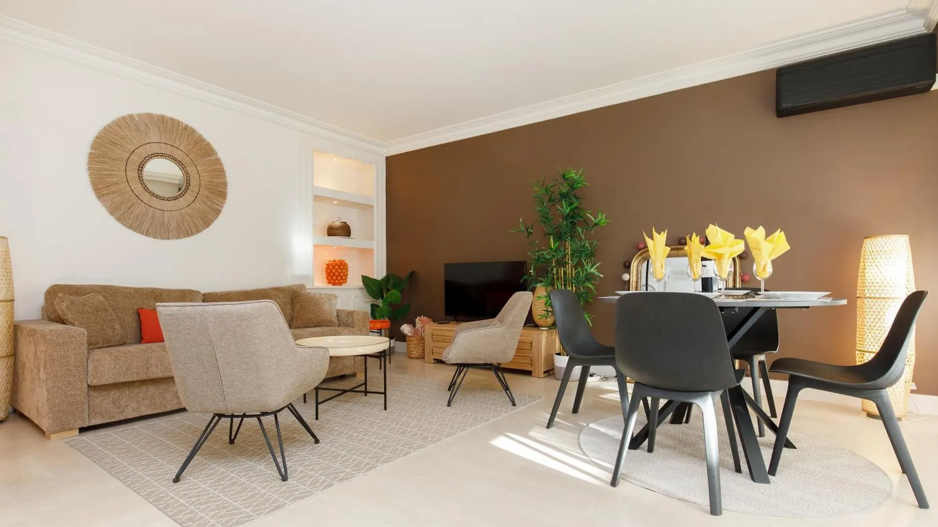 Apartment Le Palais Royal Elegant Confortable -Balcon 100 Metres Croisette Cannes France